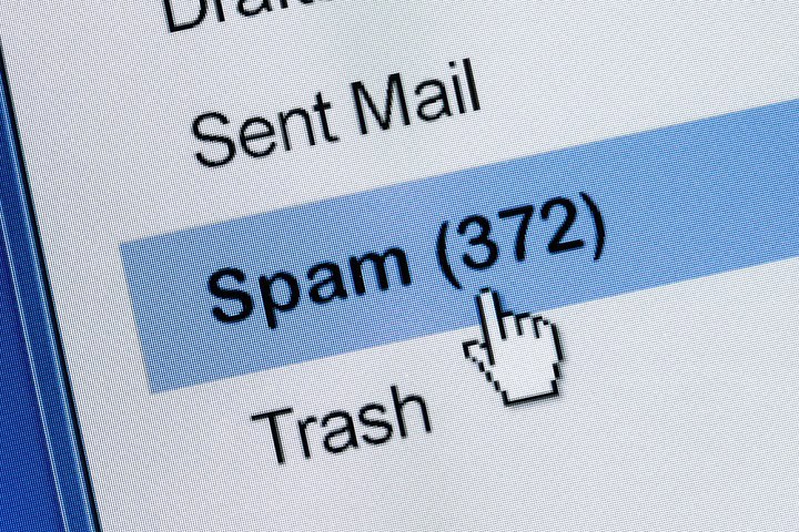 Screenshot of email labels showing the Spam one with 372 messages in it.